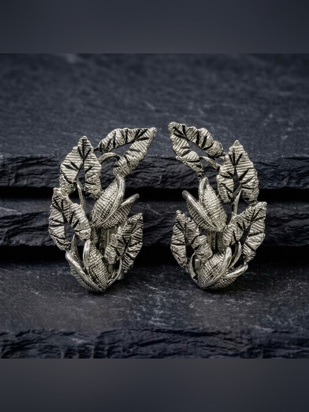 Vintage 50s Botanical Leaf Pod Climber Steampunk Silver Tone Clip On Earrings